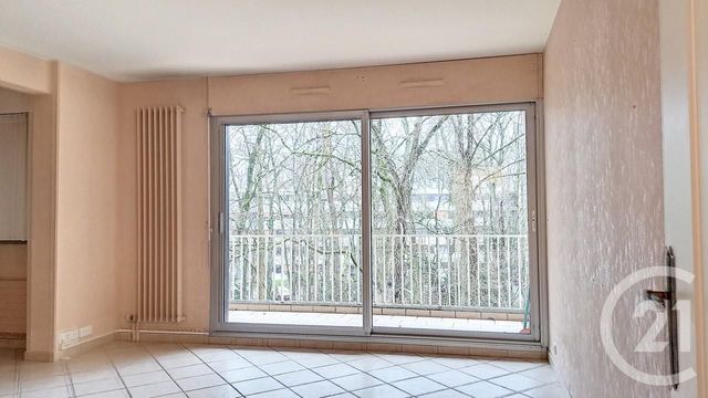 Appartement F4 à vendre - 4 pièces - 93,57 m2 - Vaux Le Penil - 77 - ILE-DE-FRANCE