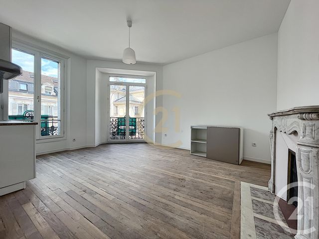 Appartement F1 à louer - 1 pièce - 24,47 m2 - Melun - 77 - ILE-DE-FRANCE