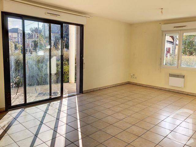 Appartement F3 à louer - 3 pièces - 79,80 m2 - Auxerre - 89 - BOURGOGNE