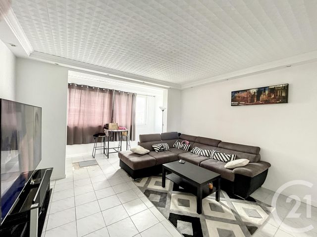 Appartement F4 à vendre - 4 pièces - 83,11 m2 - Montereau Fault Yonne - 77 - ILE-DE-FRANCE