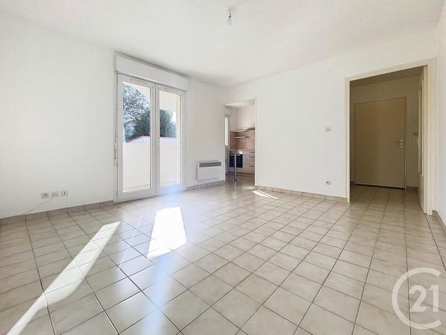 Appartement F2 à louer - 2 pièces - 48,60 m2 - Chalons En Champagne - 51 - CHAMPAGNE-ARDENNE