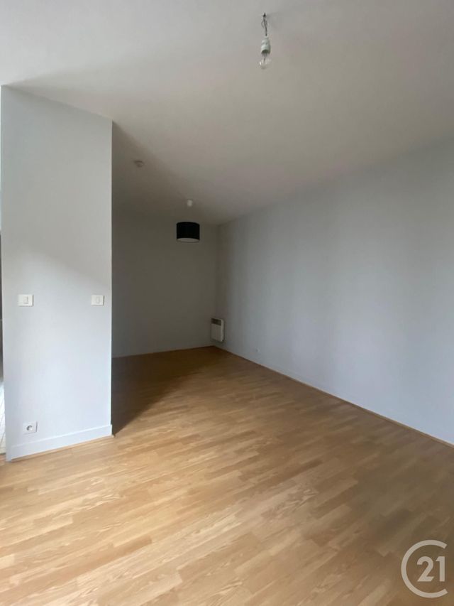 Appartement Studio à louer - 1 pièce - 25,70 m2 - Fontainebleau - 77 - ILE-DE-FRANCE