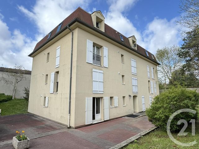 Appartement T3 à louer - 3 pièces - 70 m2 - Fontainebleau - 77 - ILE-DE-FRANCE