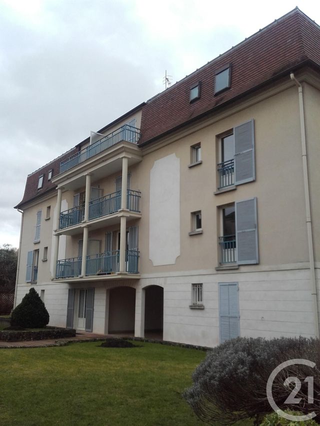 Appartement à louer - 2 pièces - 47 m2 - Fontainebleau - 77 - ILE-DE-FRANCE