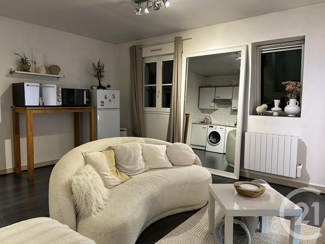 Appartement Studio à louer - 1 pièce - 29,61 m2 - Fontainebleau - 77 - ILE-DE-FRANCE