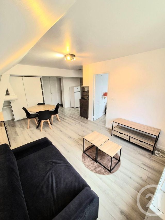 Appartement à louer - 2 pièces - 39,28 m2 - La Chapelle La Reine - 77 - ILE-DE-FRANCE