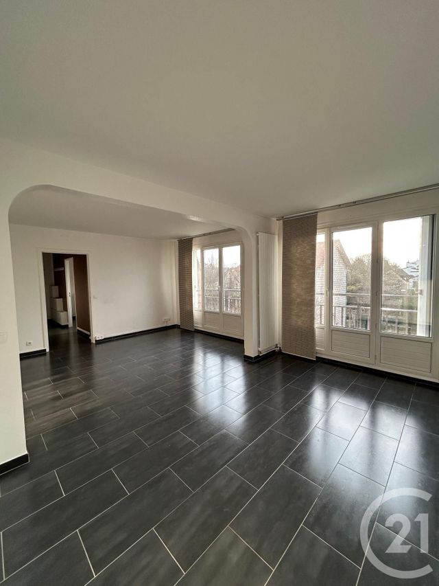 Appartement à louer - 5 pièces - 85,19 m2 - Avon - 77 - ILE-DE-FRANCE