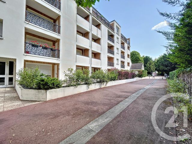 Appartement à vendre - 4 pièces - 82,02 m2 - Ste Savine - 10 - CHAMPAGNE-ARDENNE