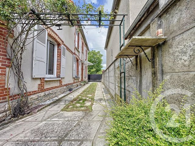 Maison à vendre - 5 pièces - 97,36 m2 - St Julien Les Villas - 10 - CHAMPAGNE-ARDENNE